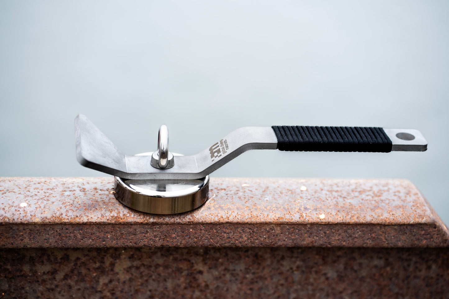 Scraper Magnet Package with Paracord