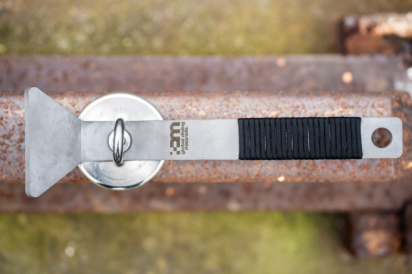 Scraper Magnet Package with Paracord